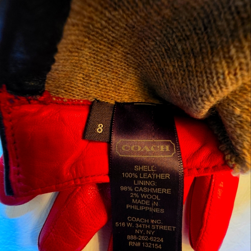 Elegant Red Coach Leather Gloves with Gold Buttons - Picture 6 of 14